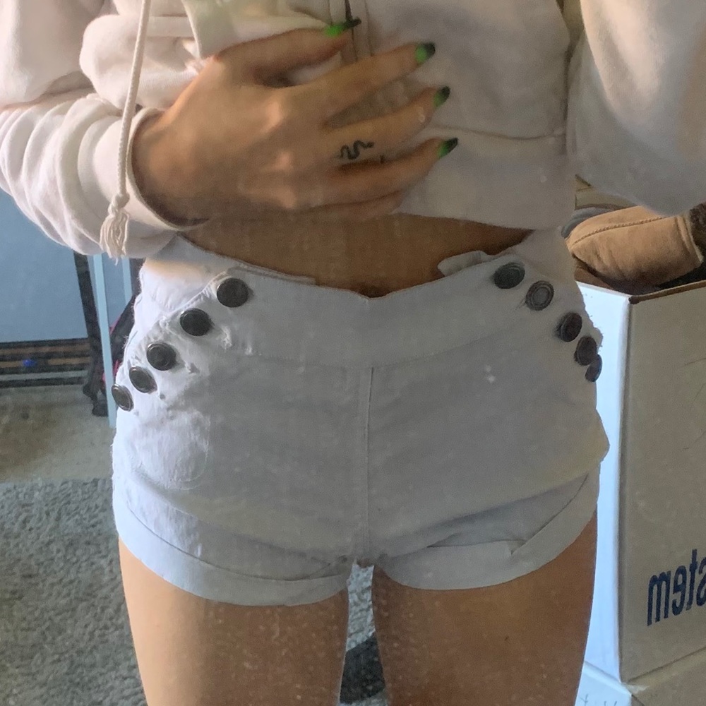 High wasted shorts